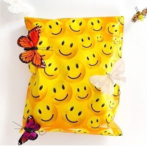 20 (10” x 13”) Smiley Face Poly Mailers Poly Bags